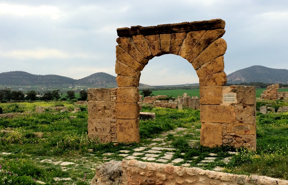 Punic arch